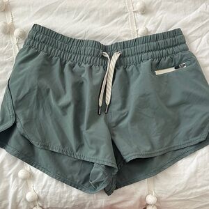 Vuori women’s clementine Shorts